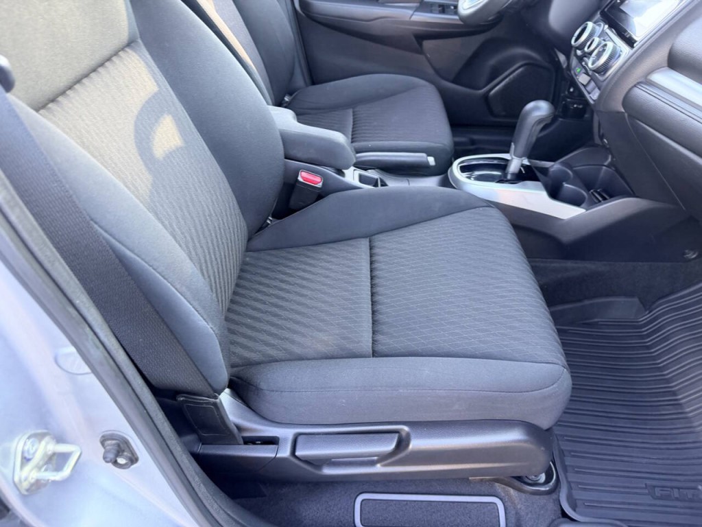 2020 Honda Fit Image 31