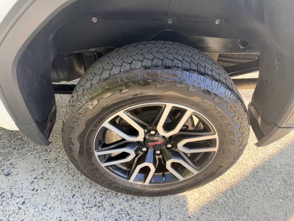 2024 GMC Sierra 1500 Image 11