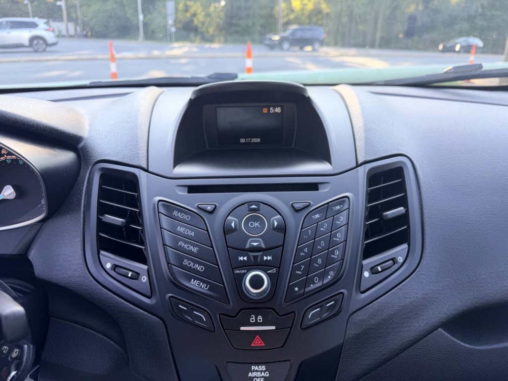 2018 Ford Fiesta Image 17