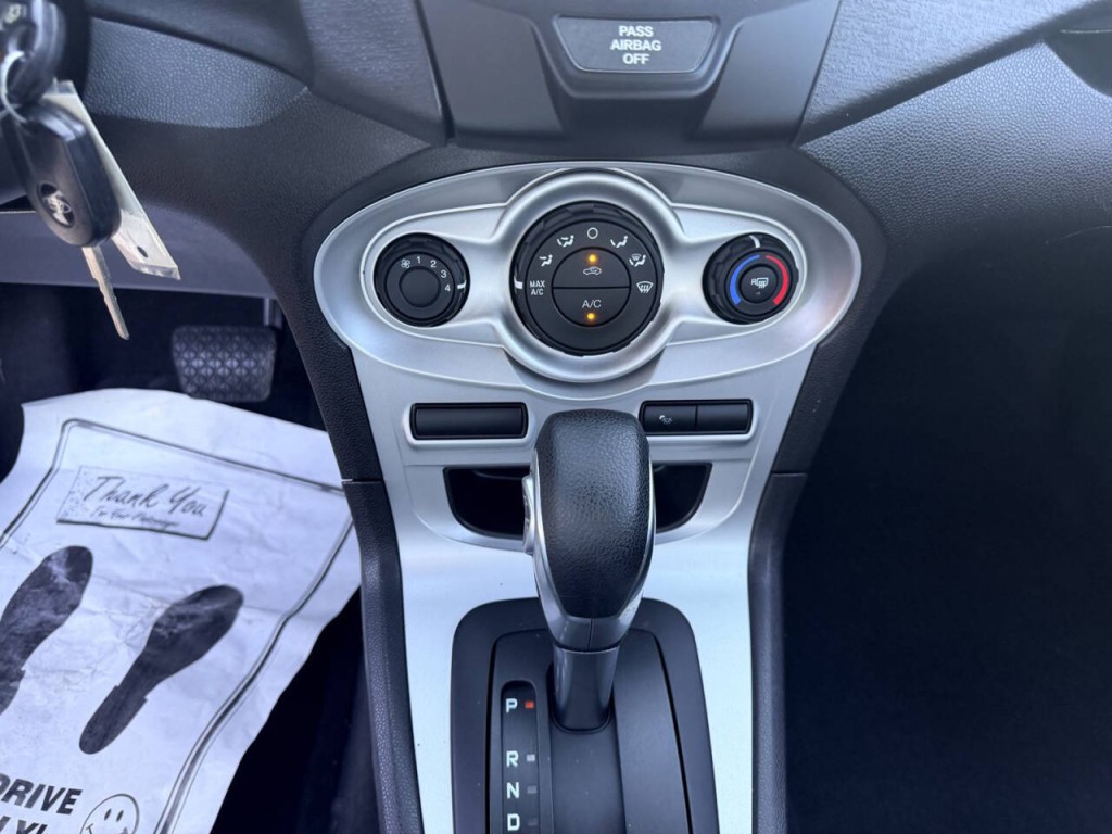 2018 Ford Fiesta Image 18