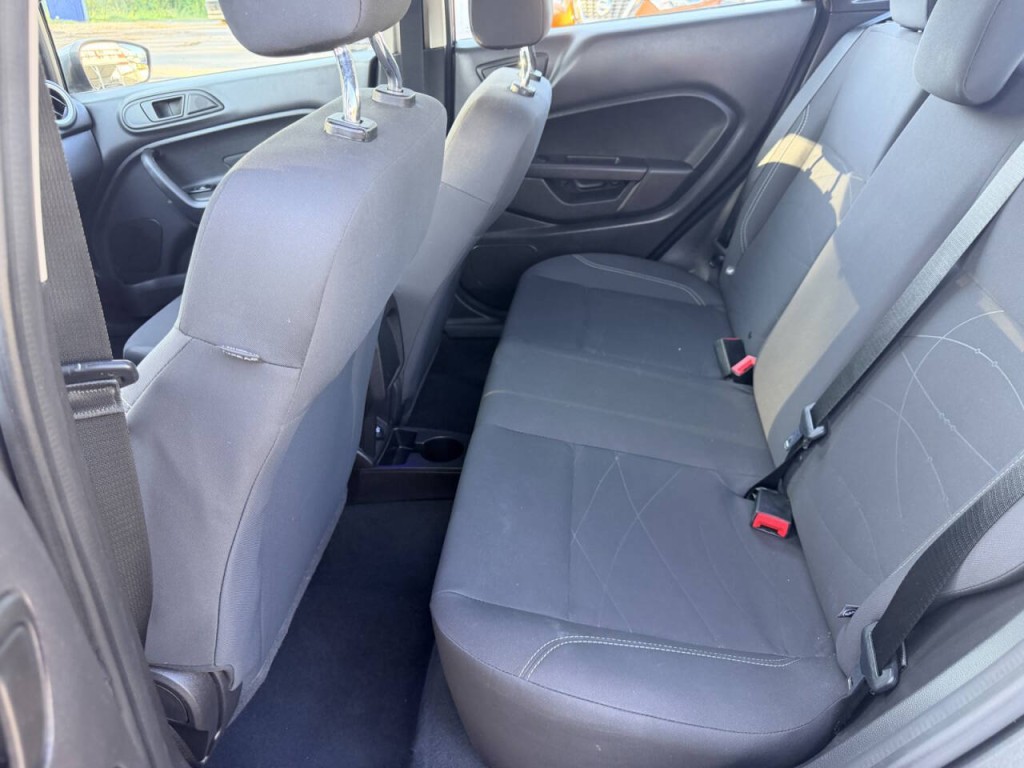 2018 Ford Fiesta Image 22