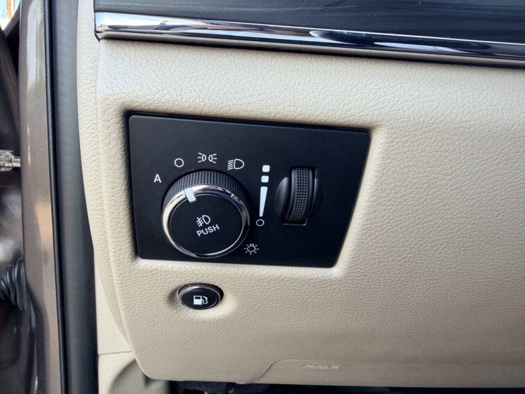 2021 Jeep Grand Cherokee Image 16