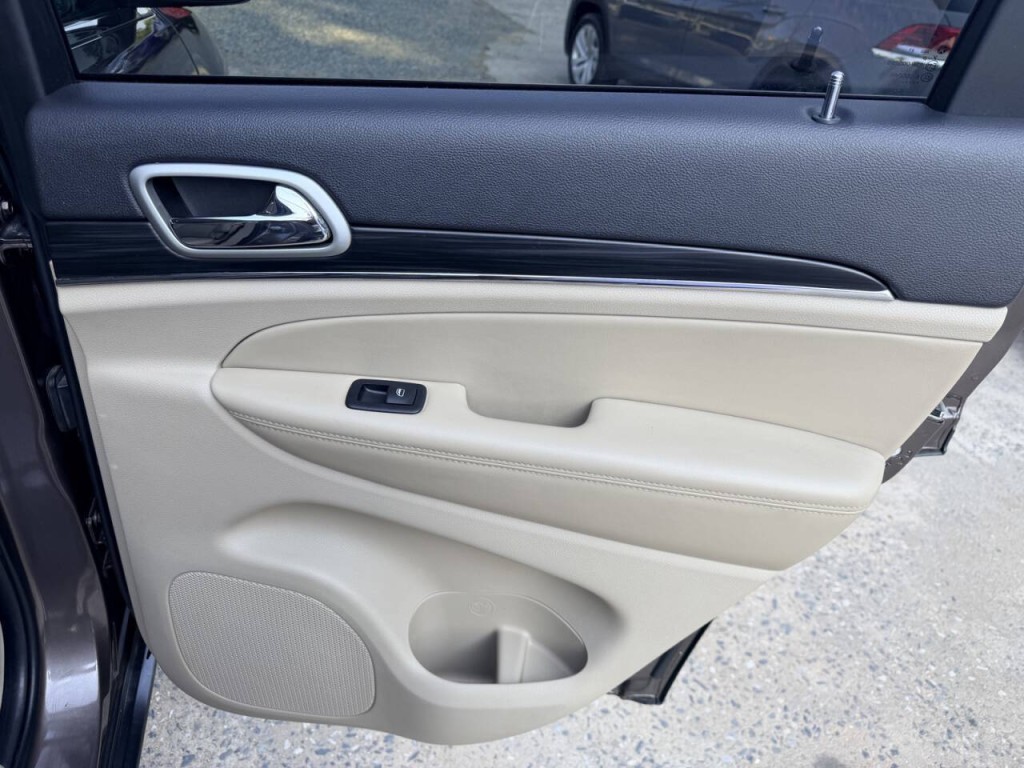 2021 Jeep Grand Cherokee Image 28