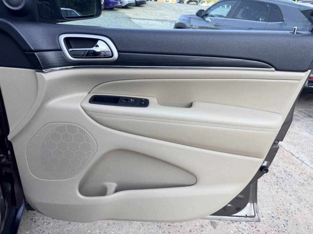 2021 Jeep Grand Cherokee Image 30
