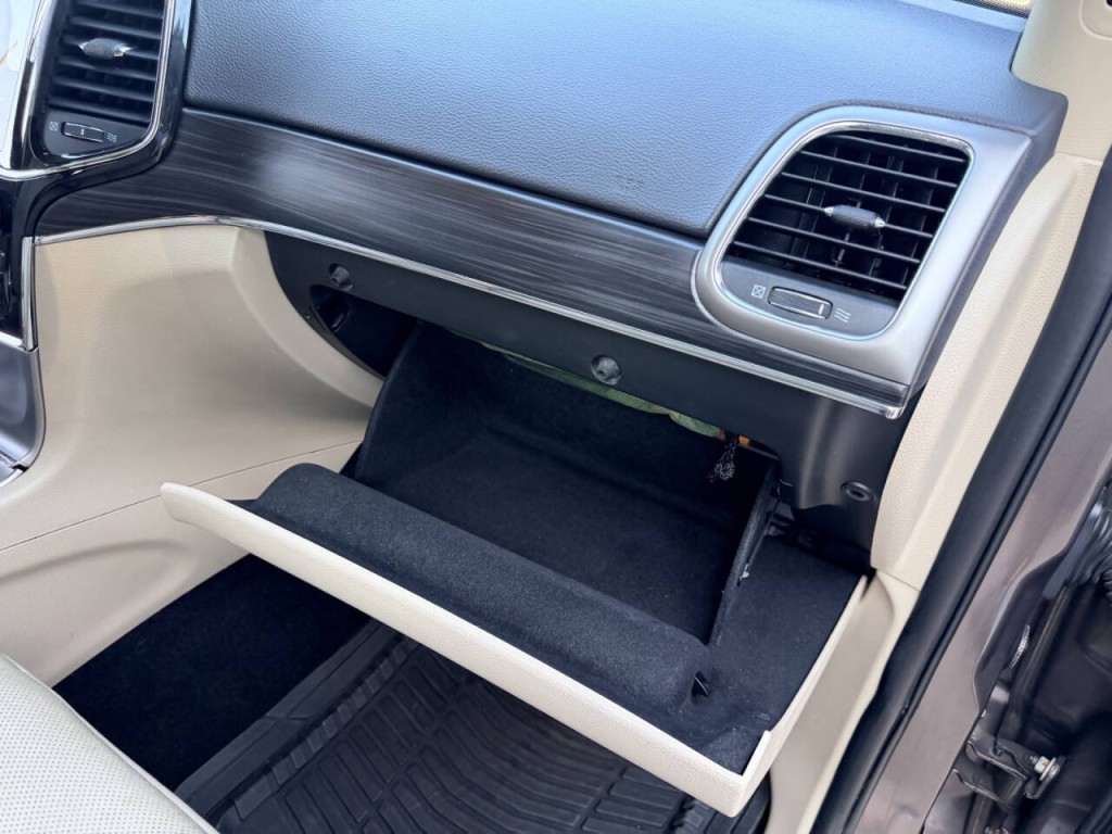 2021 Jeep Grand Cherokee Image 32