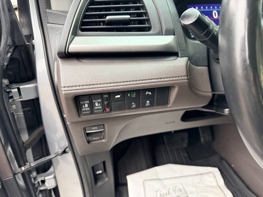 2018 Honda Odyssey Image 16