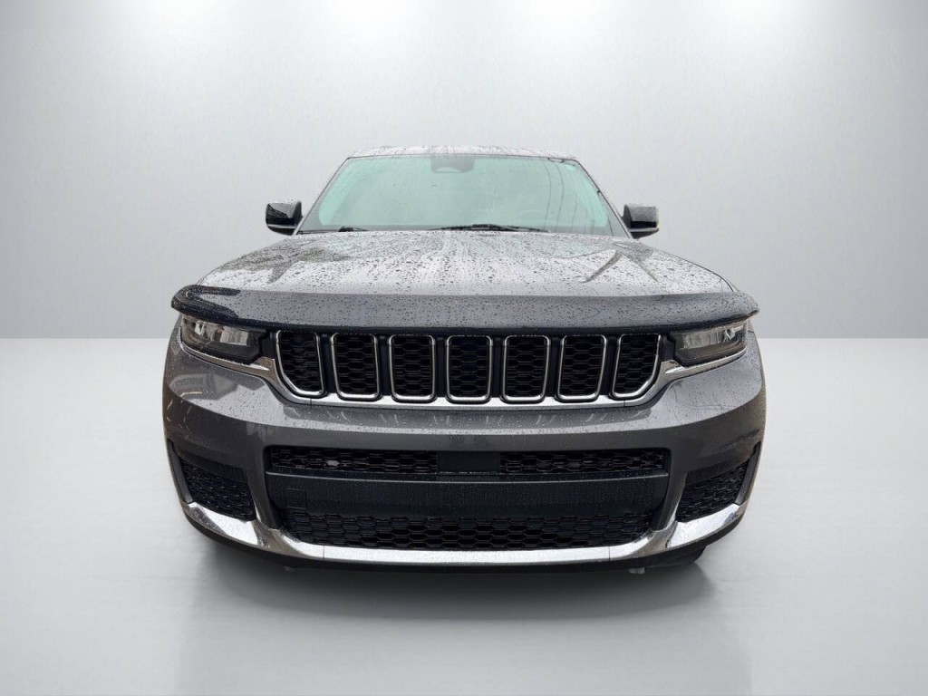 2021 Jeep Grand Cherokee Image 2