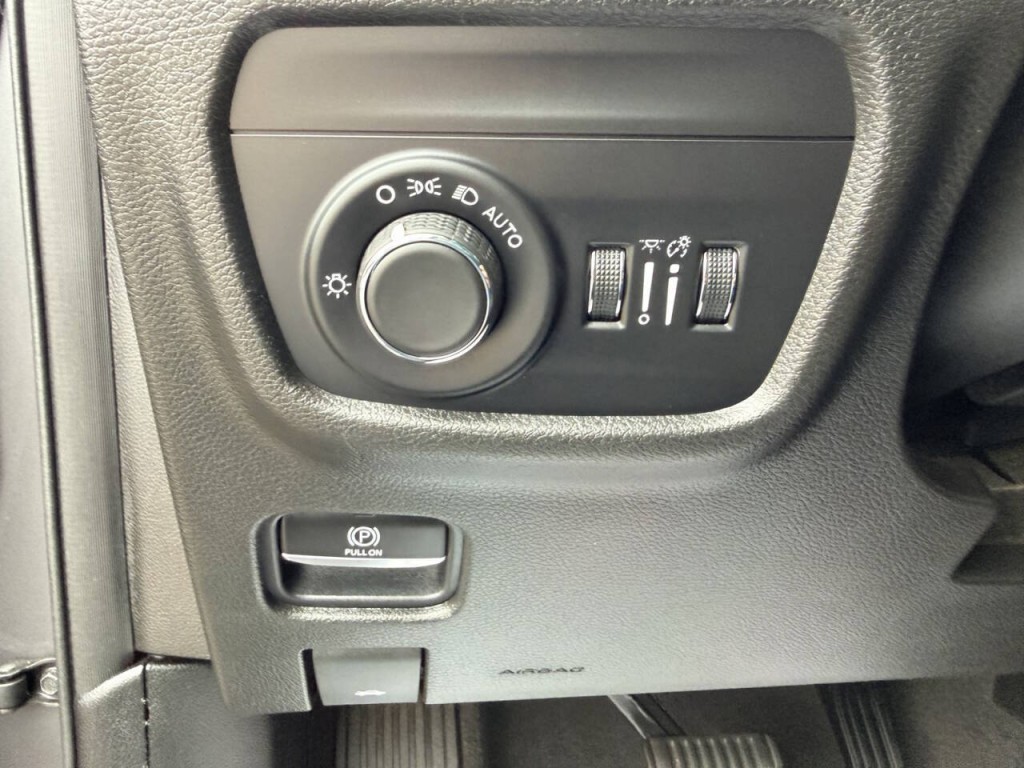 2021 Jeep Grand Cherokee Image 16