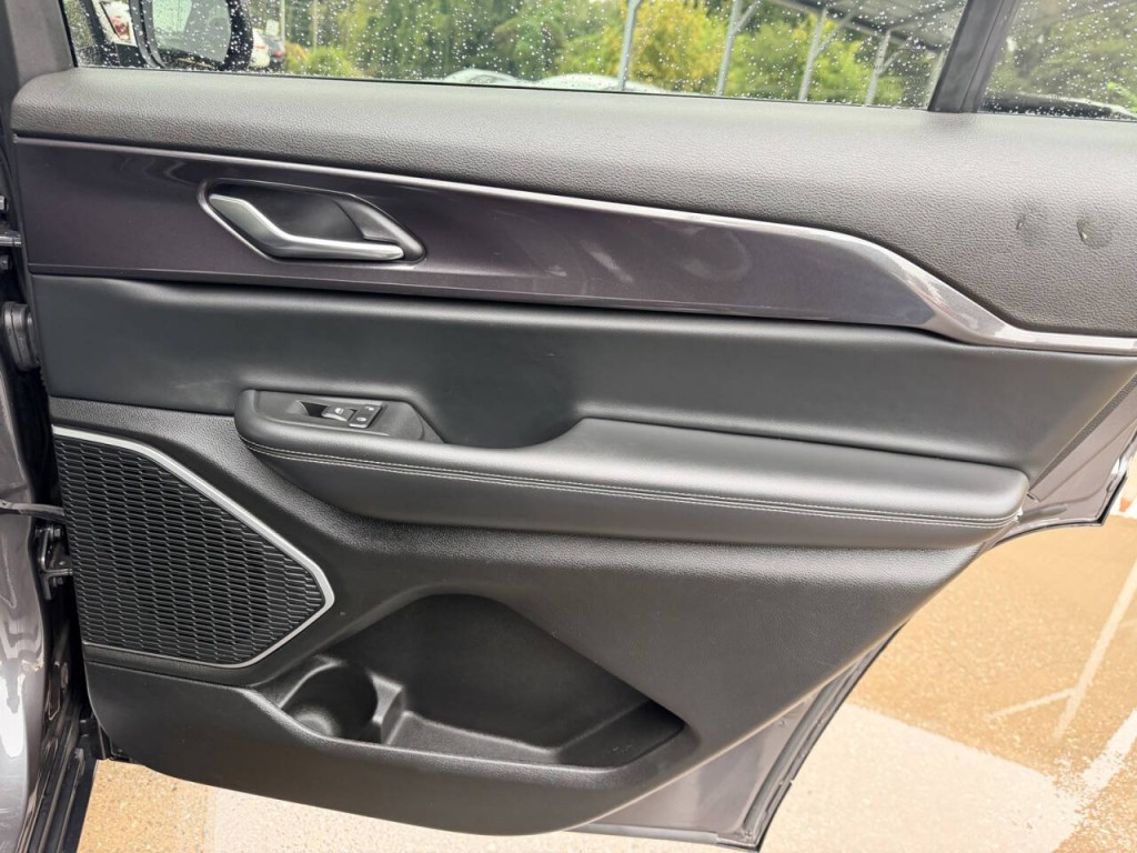 2021 Jeep Grand Cherokee Image 32