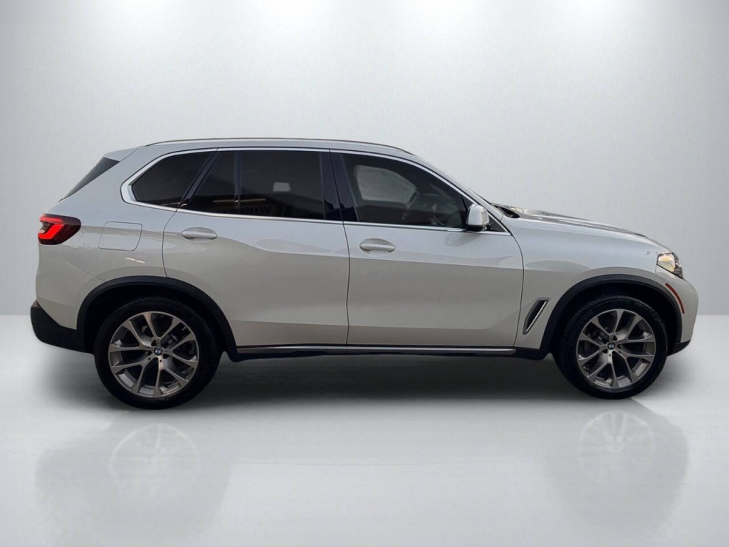2021 BMW X5 Image 8