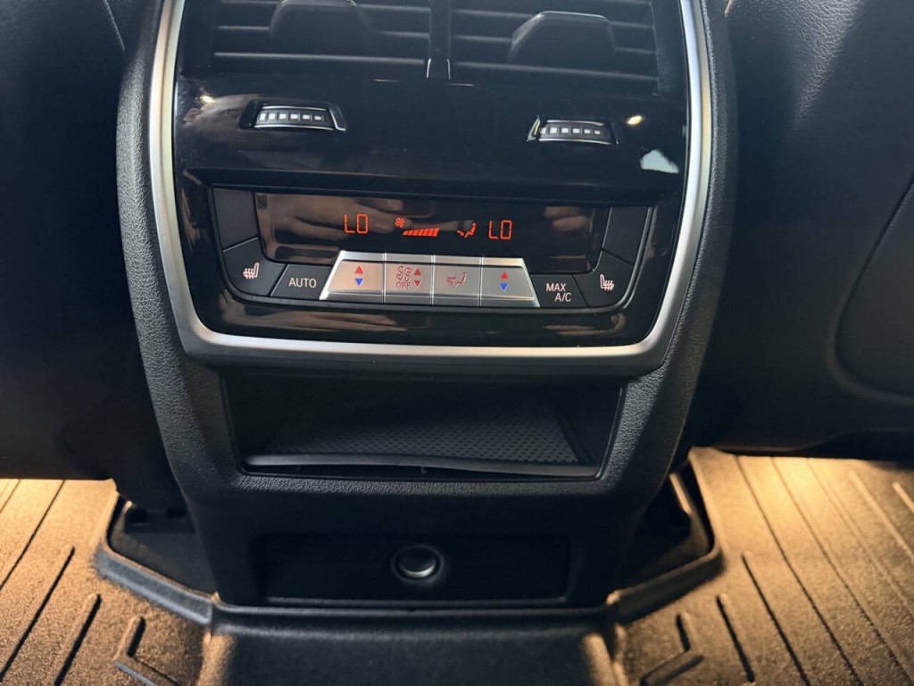 2021 BMW X5 Image 28