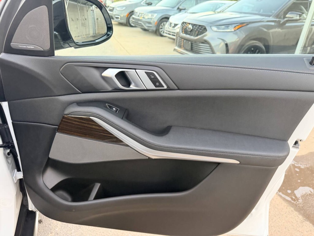 2021 BMW X5 Image 36