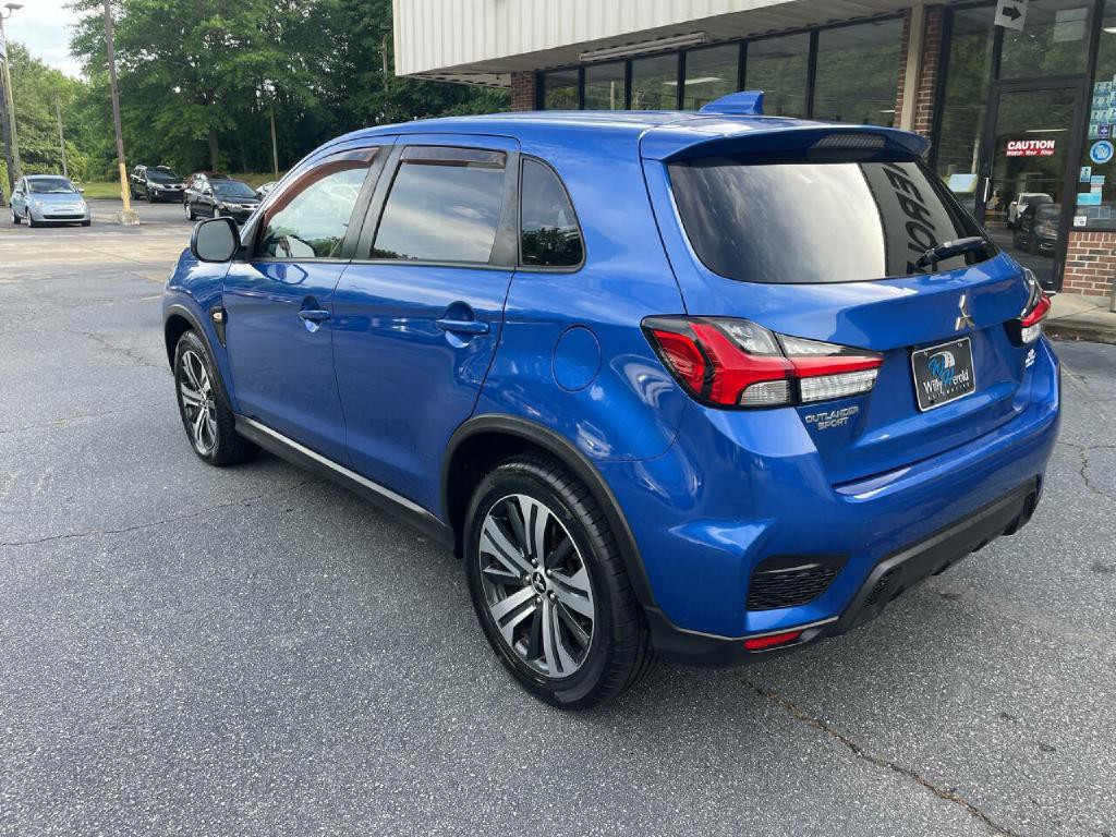 2020 Mitsubishi Outlander Image 8