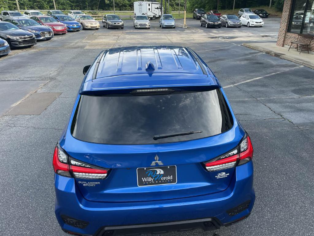 2020 Mitsubishi Outlander Image 9