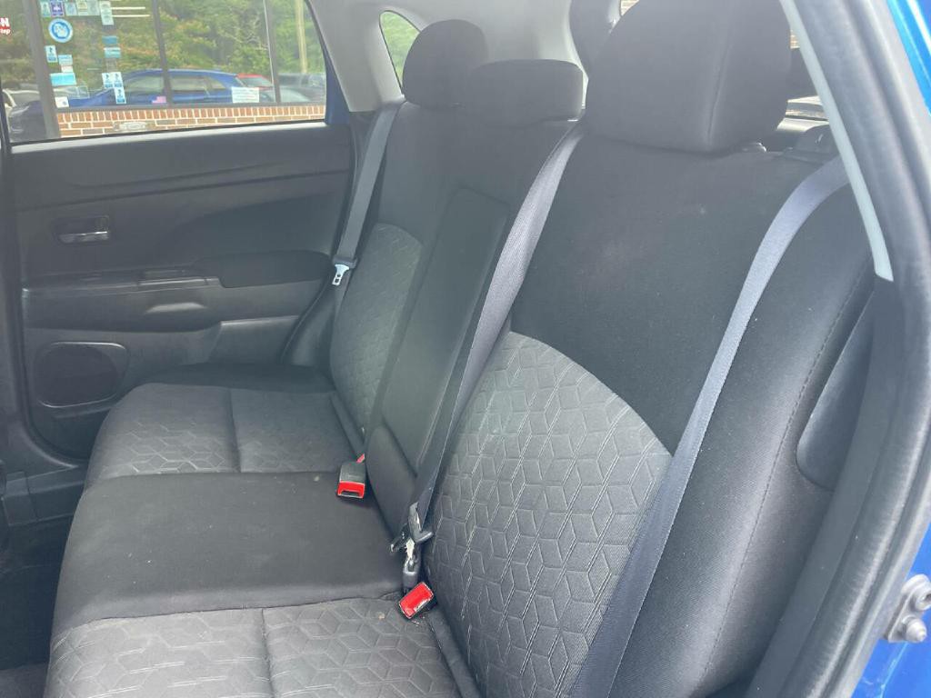 2020 Mitsubishi Outlander Image 23