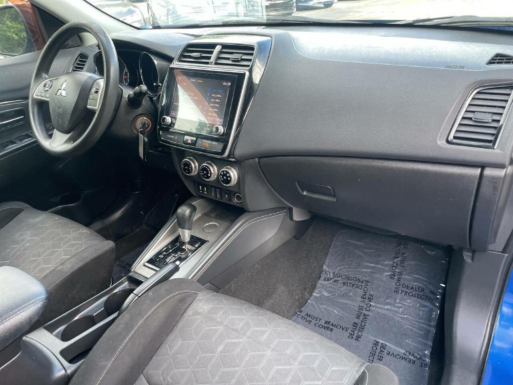 2020 Mitsubishi Outlander Image 29