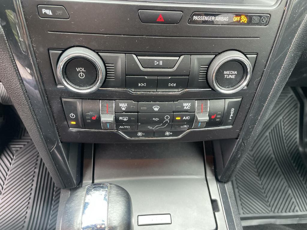 2019 Ford Explorer Image 20