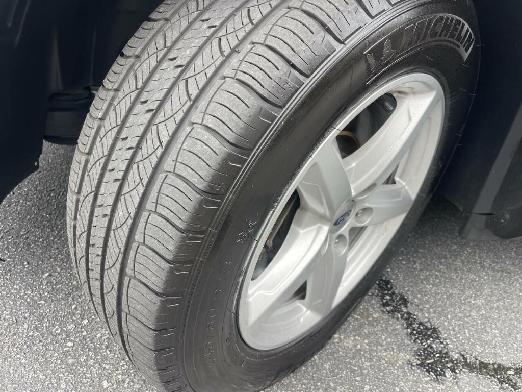 2019 Ford Explorer Image 35