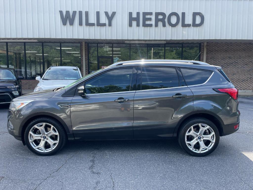 2019 Ford Escape Image 1