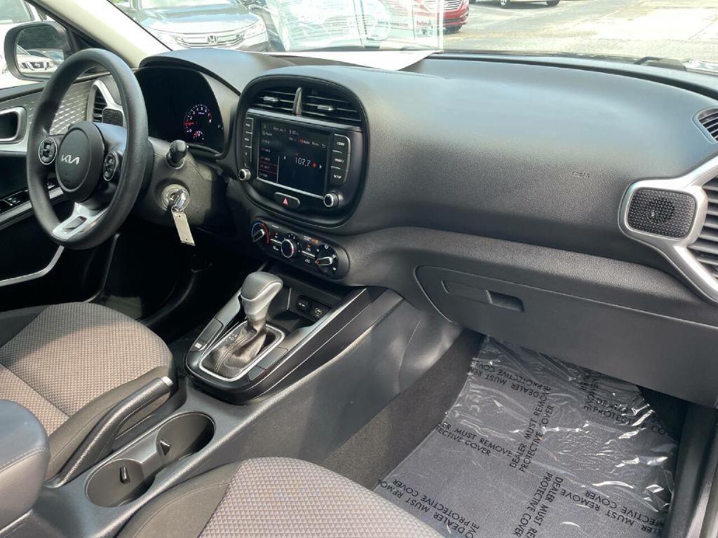 2022 Kia Soul Image 27