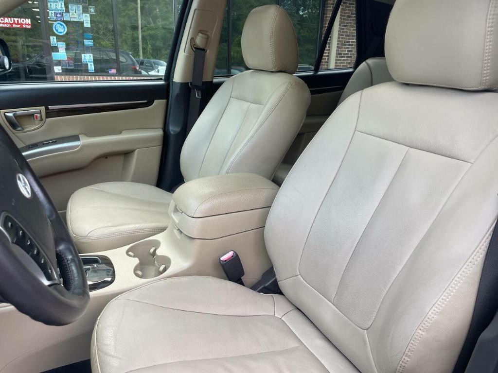 2011 Hyundai Santa Fe Image 12