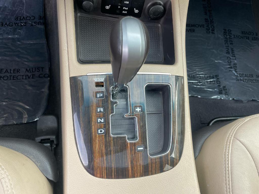 2011 Hyundai Santa Fe Image 17