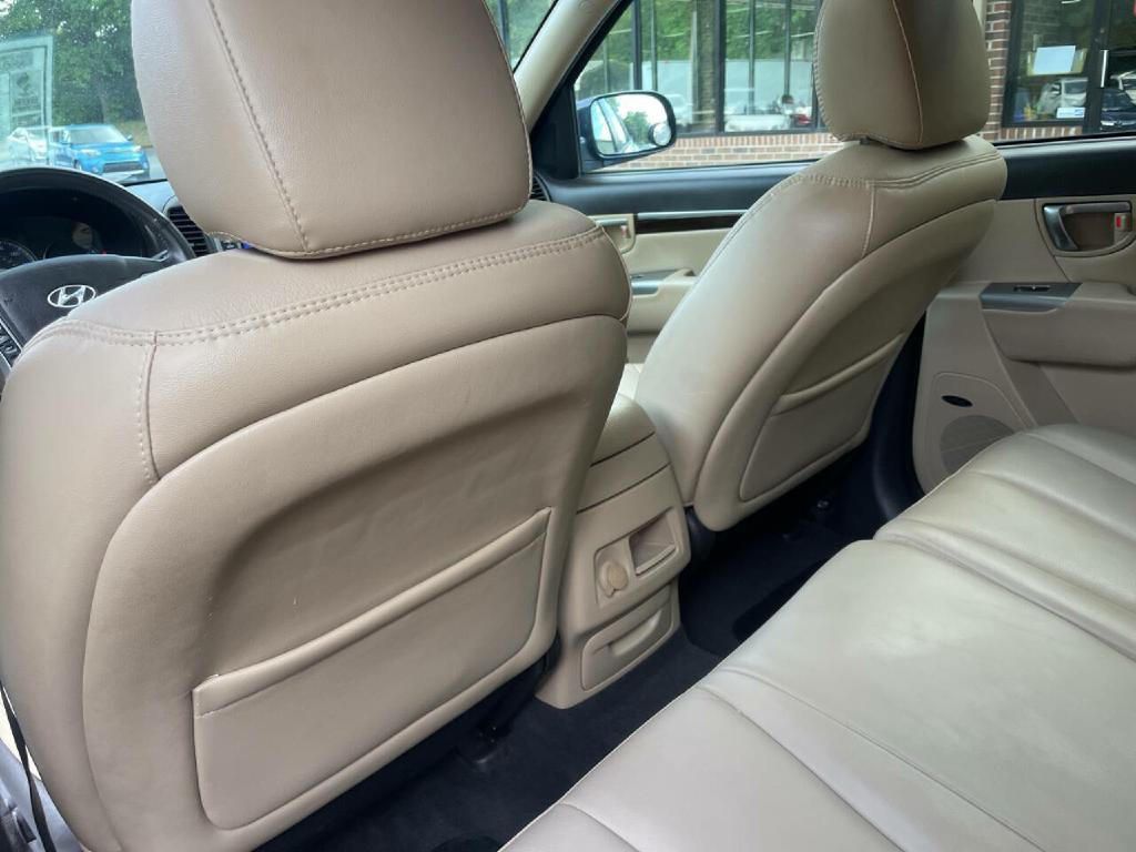 2011 Hyundai Santa Fe Image 22