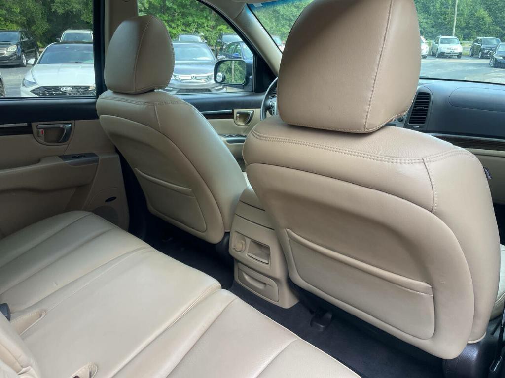 2011 Hyundai Santa Fe Image 25