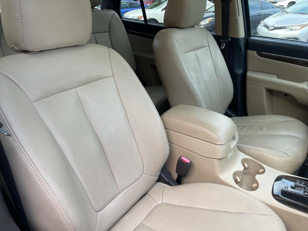 2011 Hyundai Santa Fe Image 26