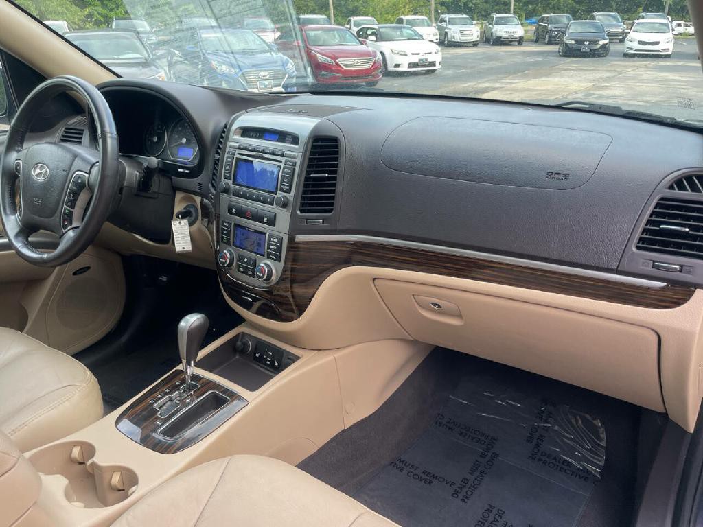 2011 Hyundai Santa Fe Image 27