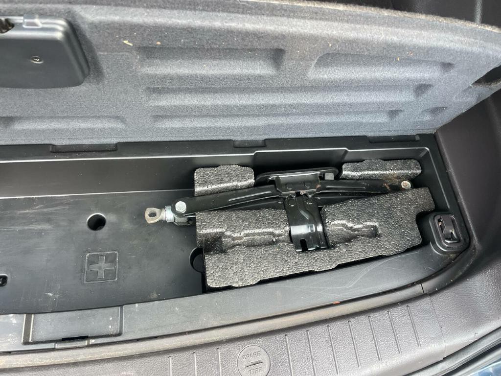 2011 Hyundai Santa Fe Image 29