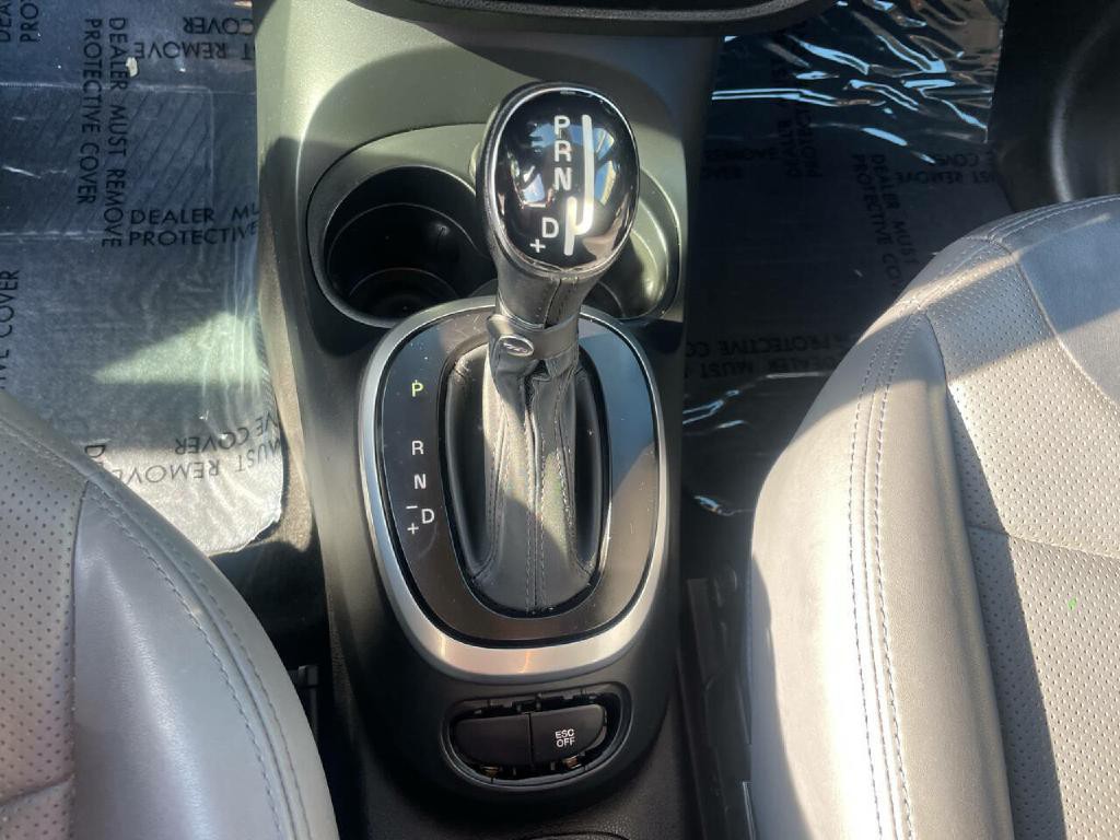 2015 FIAT 500L Image 19