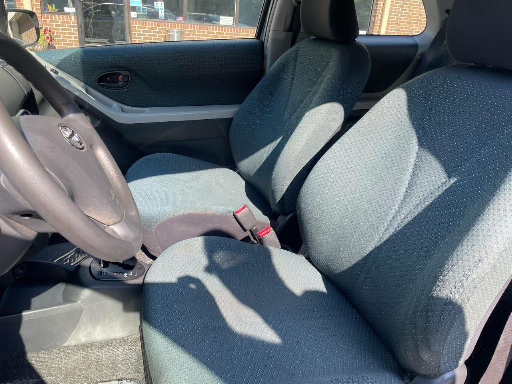 2008 Toyota Yaris Image 10