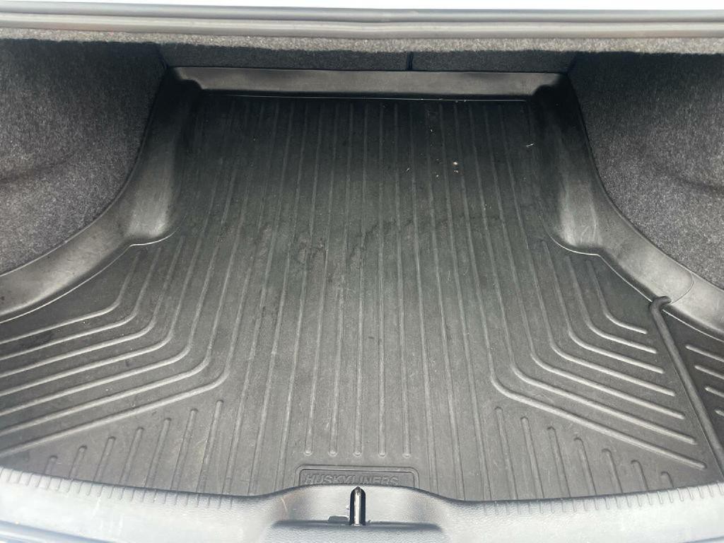 2015 Chrysler 300 Image 30