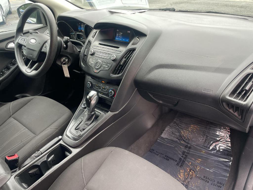2016 Ford Focus Image 29
