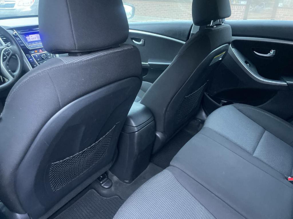 2013 Hyundai Elantra Image 23