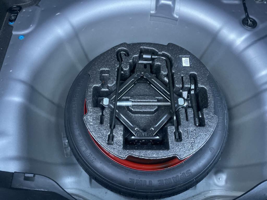 2013 Hyundai Elantra Image 30