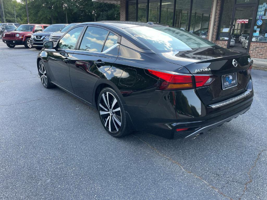 2020 Nissan Altima Image 8
