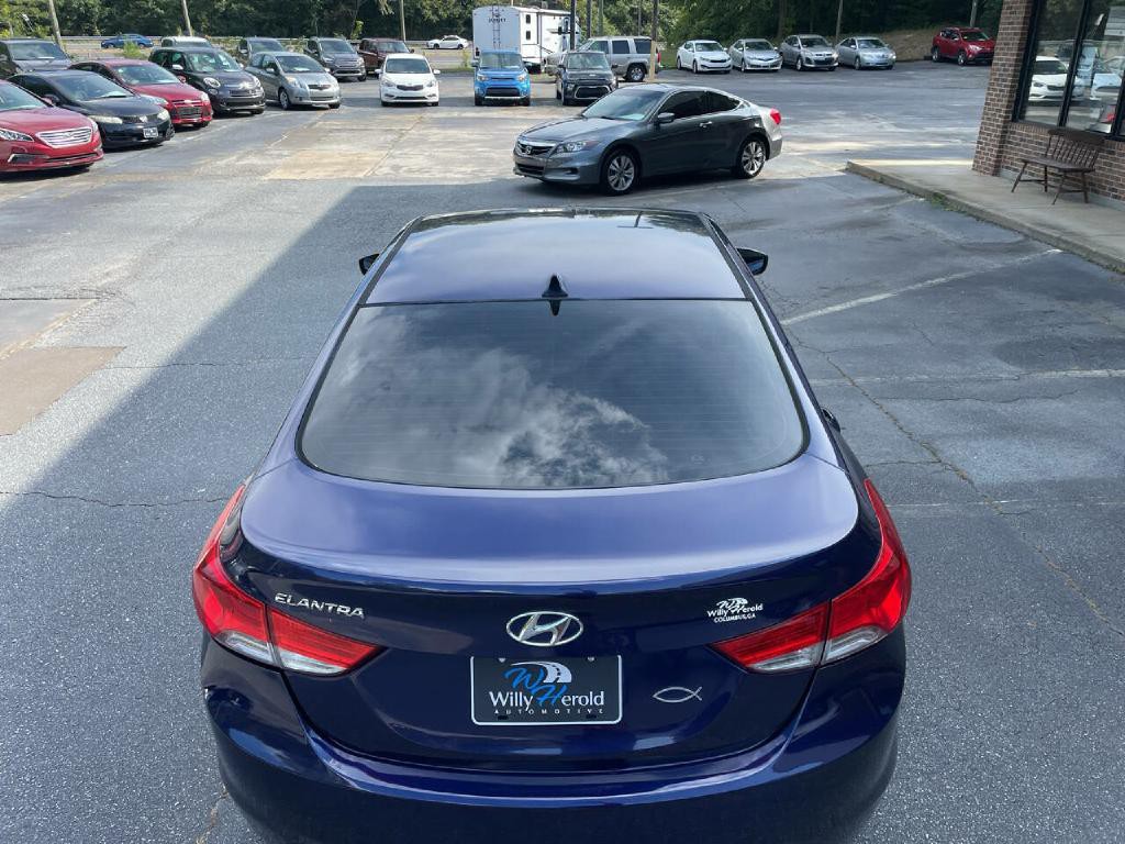 2013 Hyundai Elantra Image 9