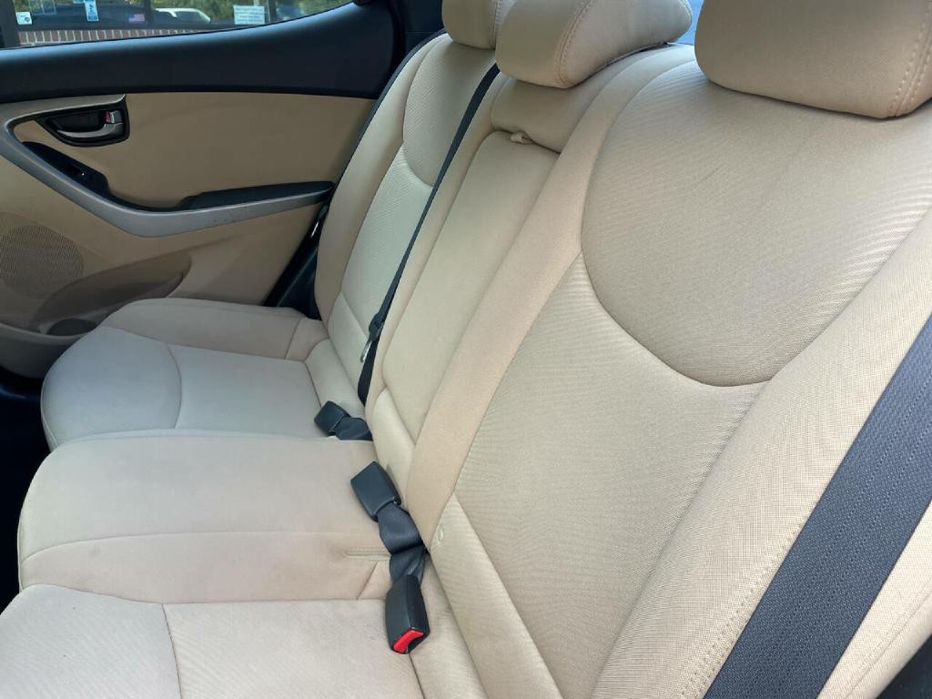 2013 Hyundai Elantra Image 20