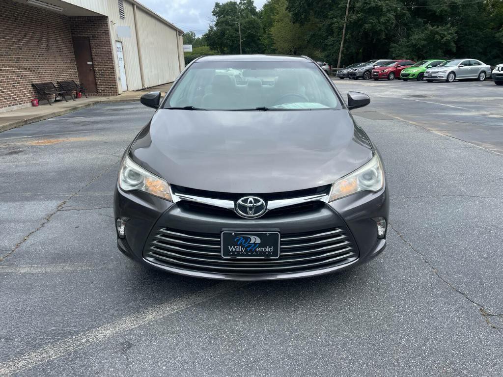 2017 Toyota Camry Image 3
