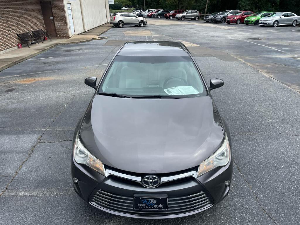 2017 Toyota Camry Image 11