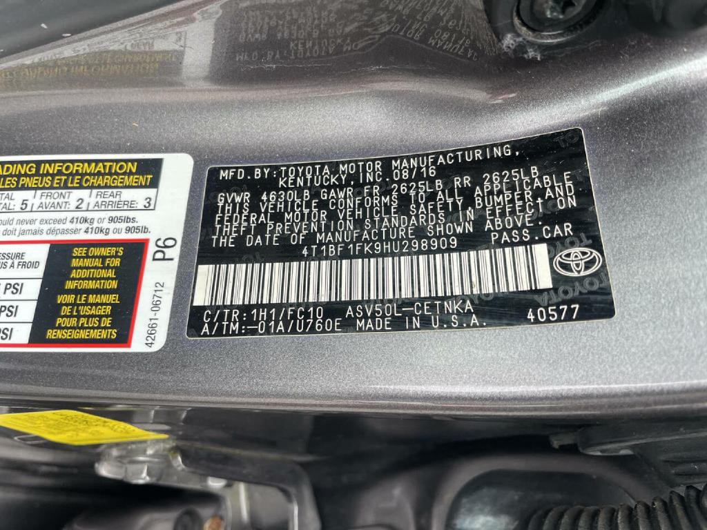 2017 Toyota Camry Image 30