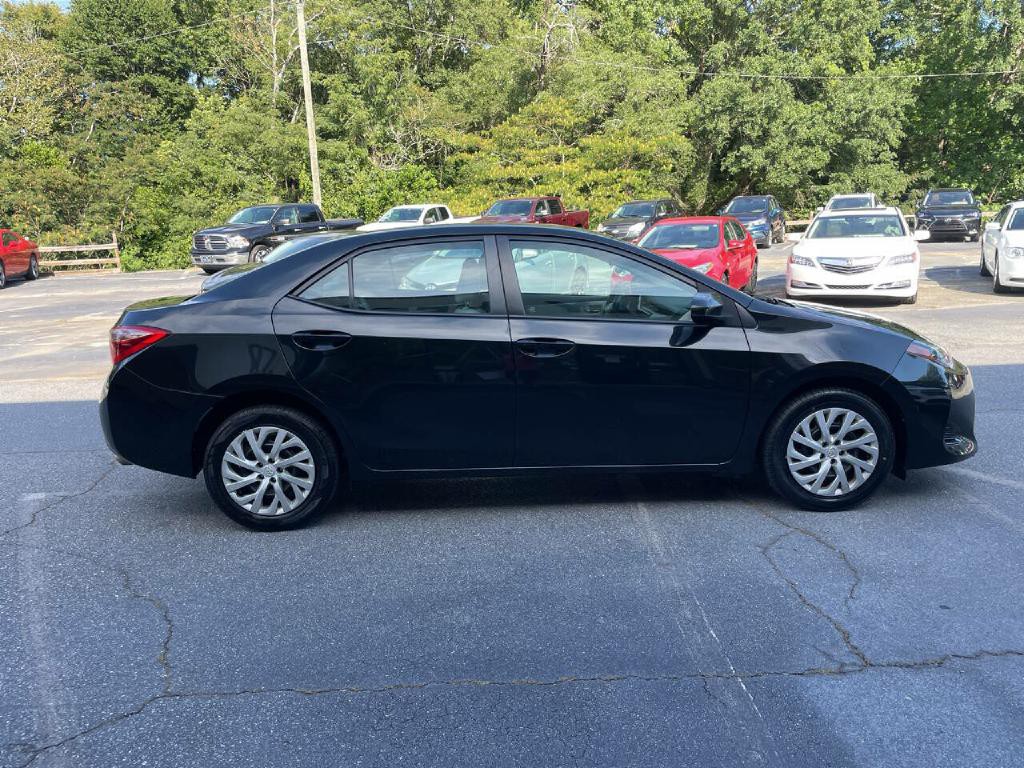 2017 Toyota Corolla Image 5