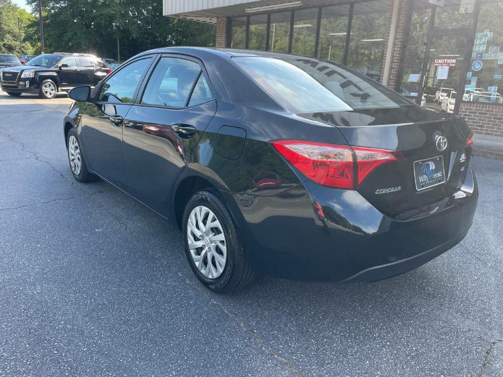 2017 Toyota Corolla Image 9