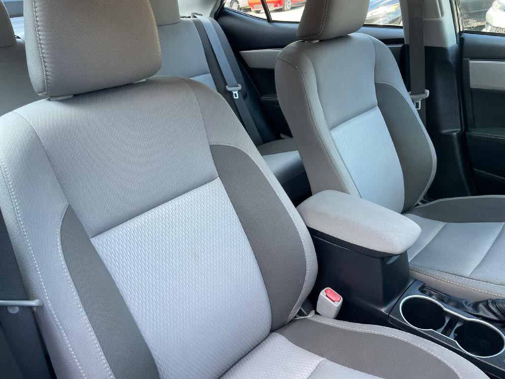 2017 Toyota Corolla Image 26