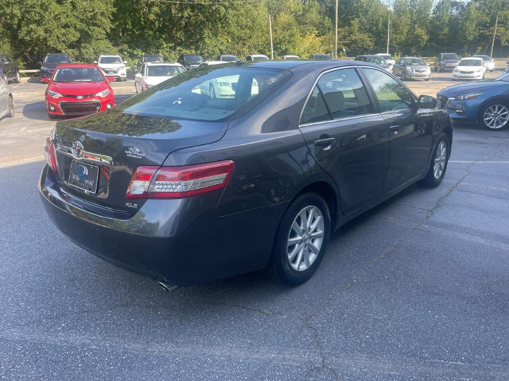 2011 Toyota Camry Image 6