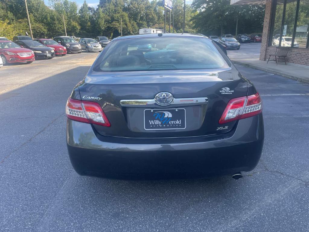 2011 Toyota Camry Image 7