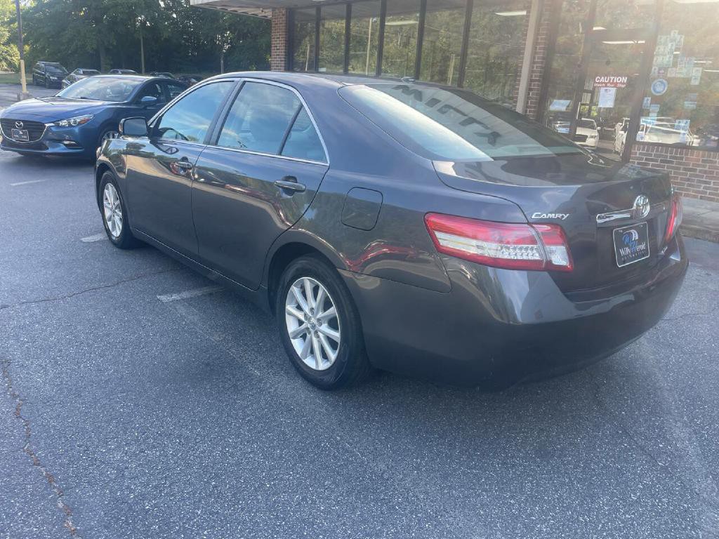 2011 Toyota Camry Image 8