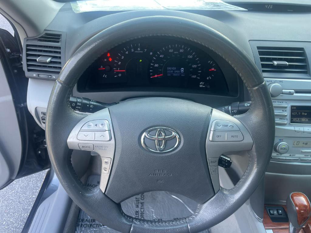 2011 Toyota Camry Image 15